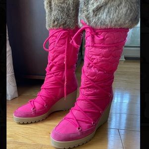 New COACH vintage pink snow boots